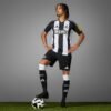 NEWCASTLE 24/25 DOMICILE – Image 3